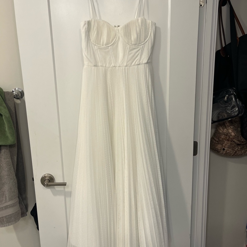 Hutch Amara Corset Pleated Tulle Fit and Flare White Midi Dress - Picture 6 of 8